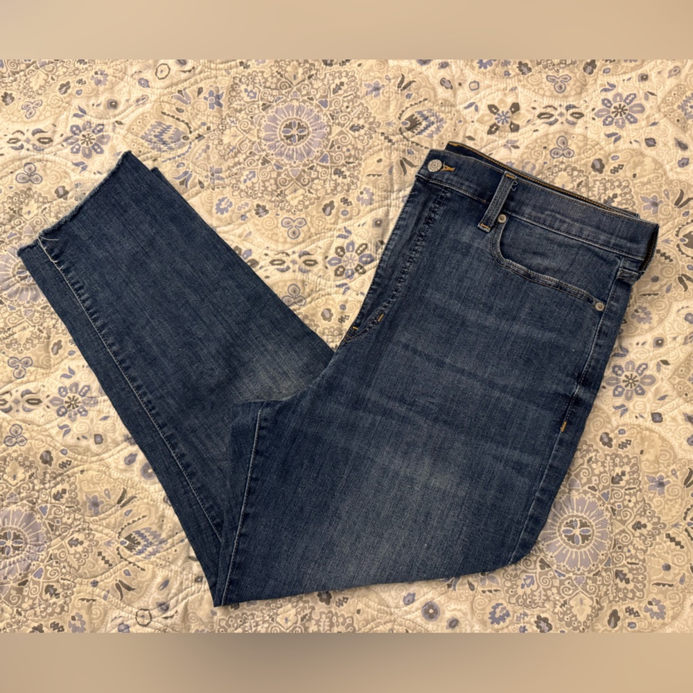 Banana Republic Factory Women’s Slim Leg Ultra High Rise Raw Edge Jeans 18